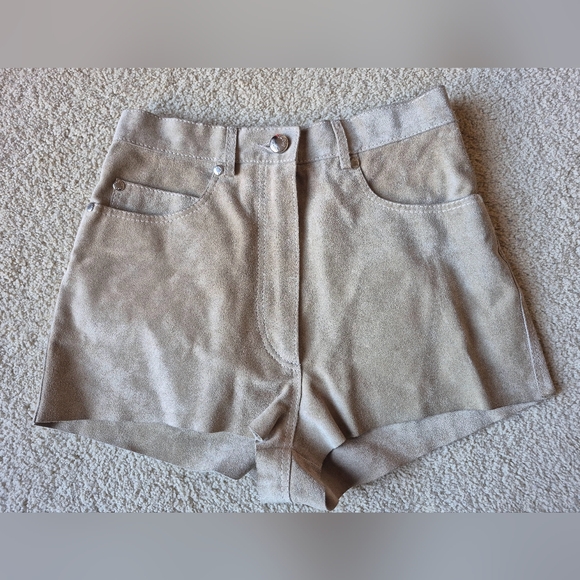 Vintage Prada Beige Suede Low Rise Shorts Size 38/2 - Picture 1 of 9